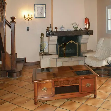 Holiday Anhaux With Fireplace I * Saint-Jean-Pied-de-Port